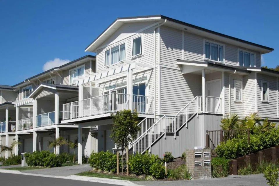 Kensington Park Eco Development Sand Decking Abodo Wood 1