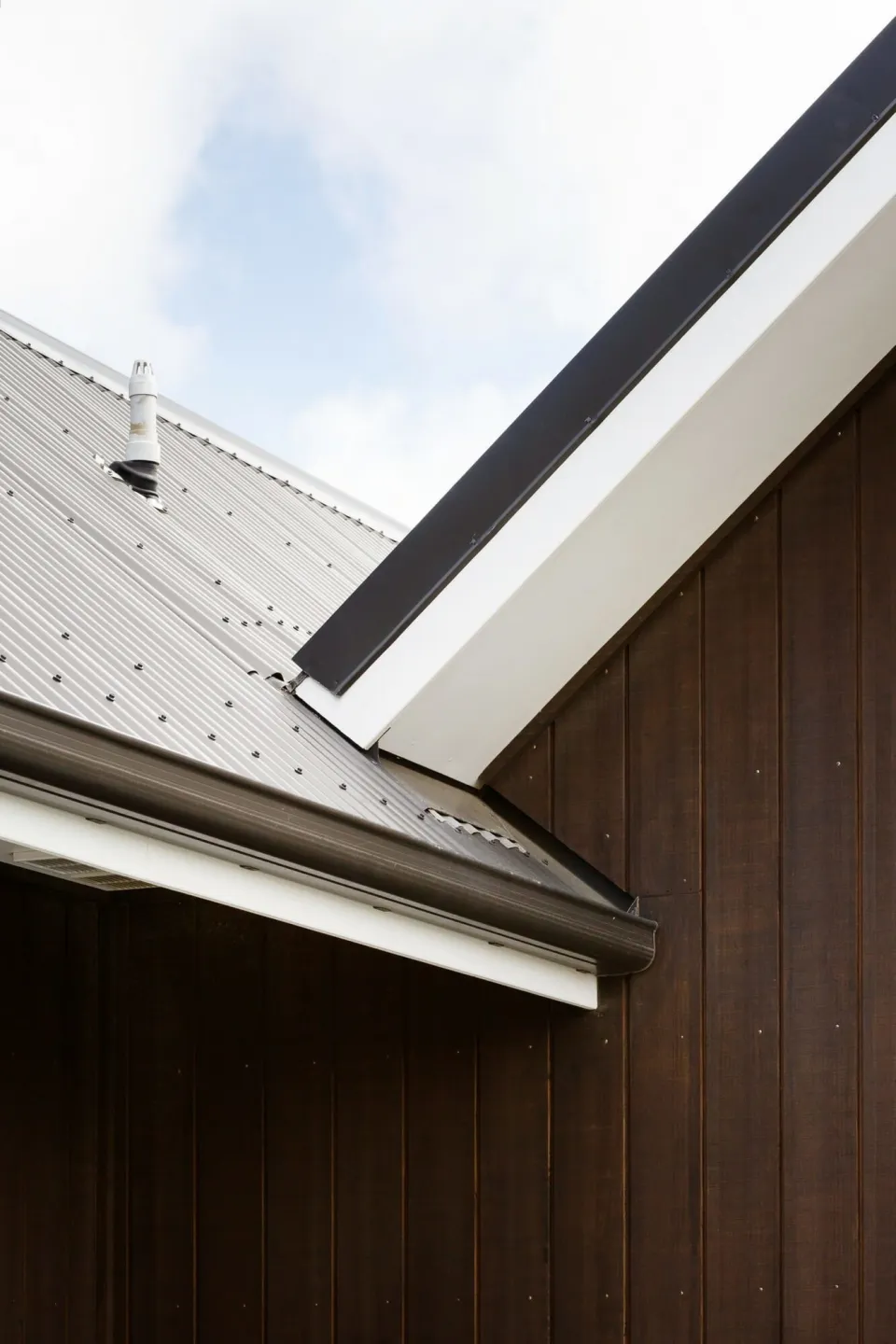 Woodridge Estate Vulcan Cladding Abodo Wood 5