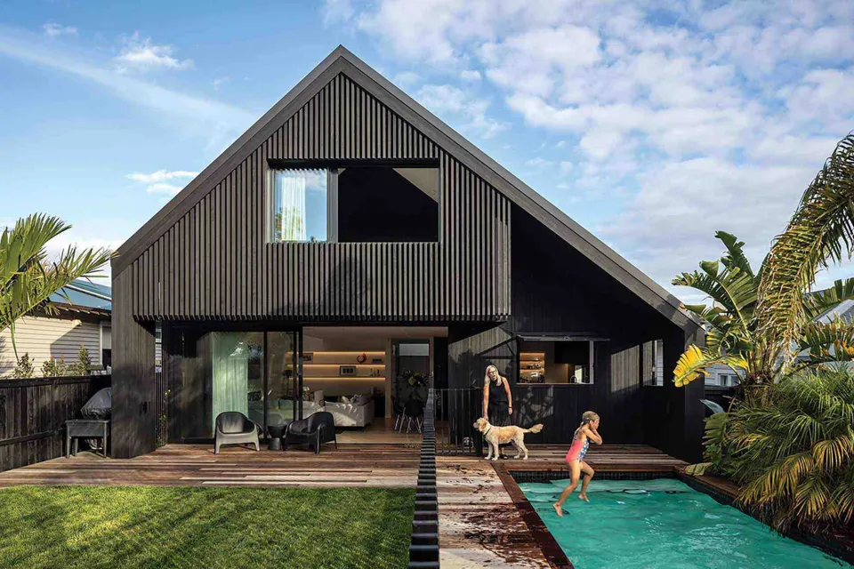 Westmere House Vulcan Cladding and Vulcan Screening Abodo Wood 6