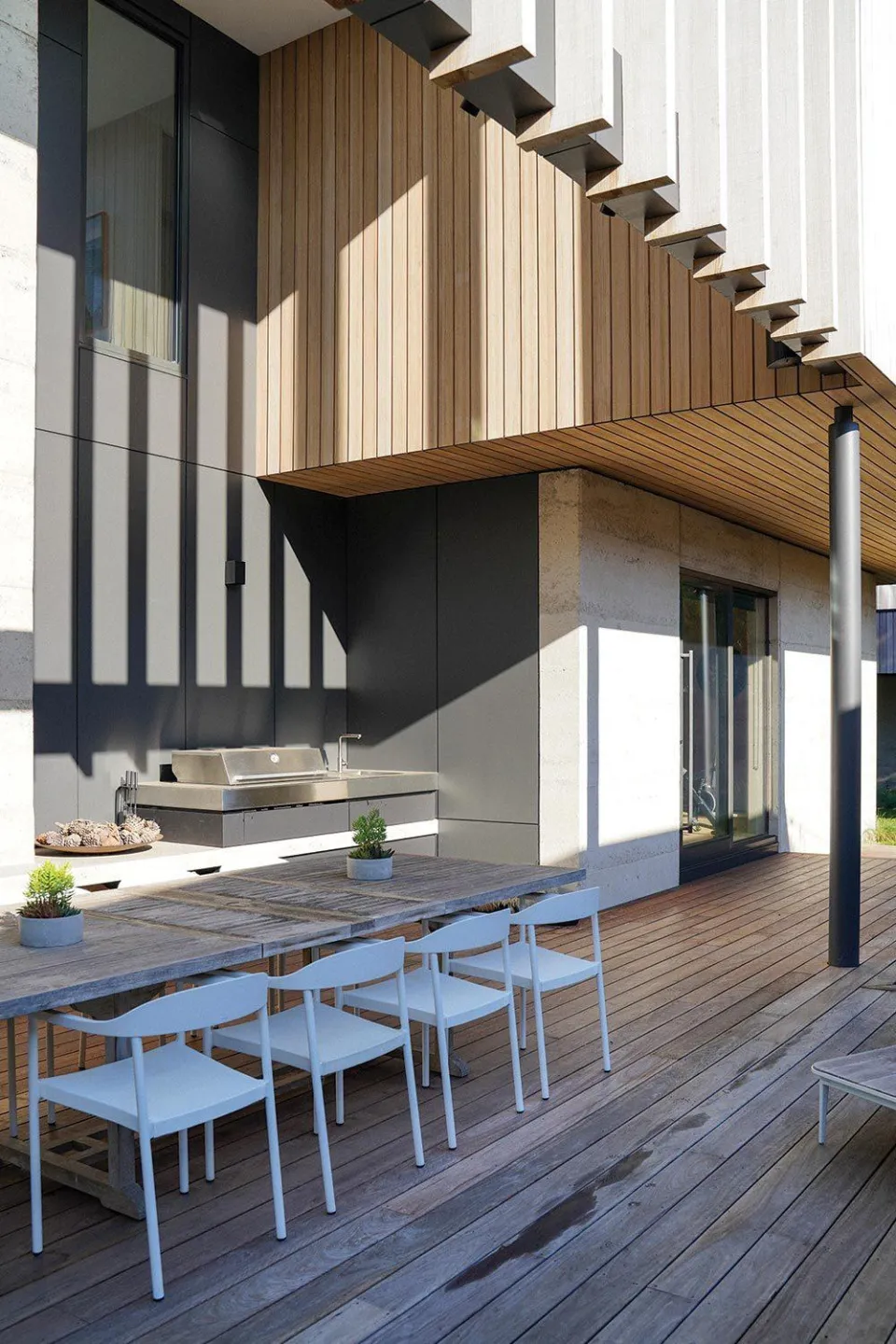 BH2 House Vulcan Cladding and Vulcan Screening Abodo Wood 2