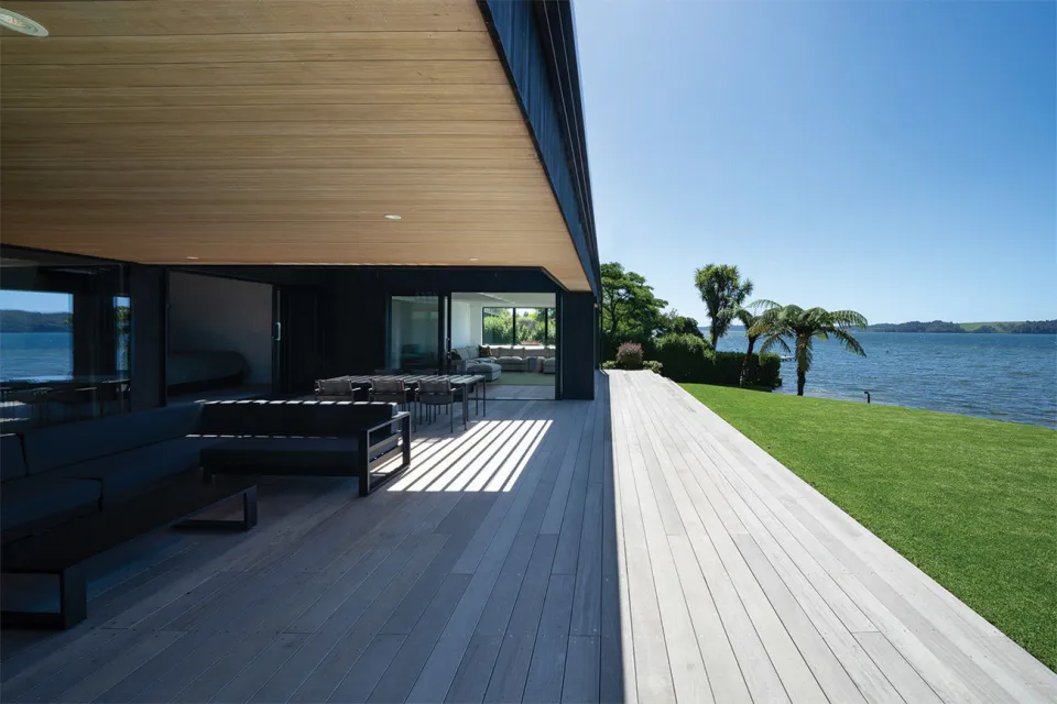 Lakeside Retreat Vulcan Cladding Abodo Wood 5