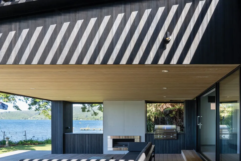 Lakeside Retreat Vulcan Cladding Abodo Wood 8