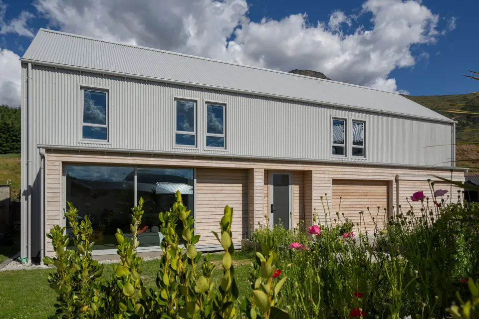 Shotover House Vulcan Cladding Abodo Wood 2