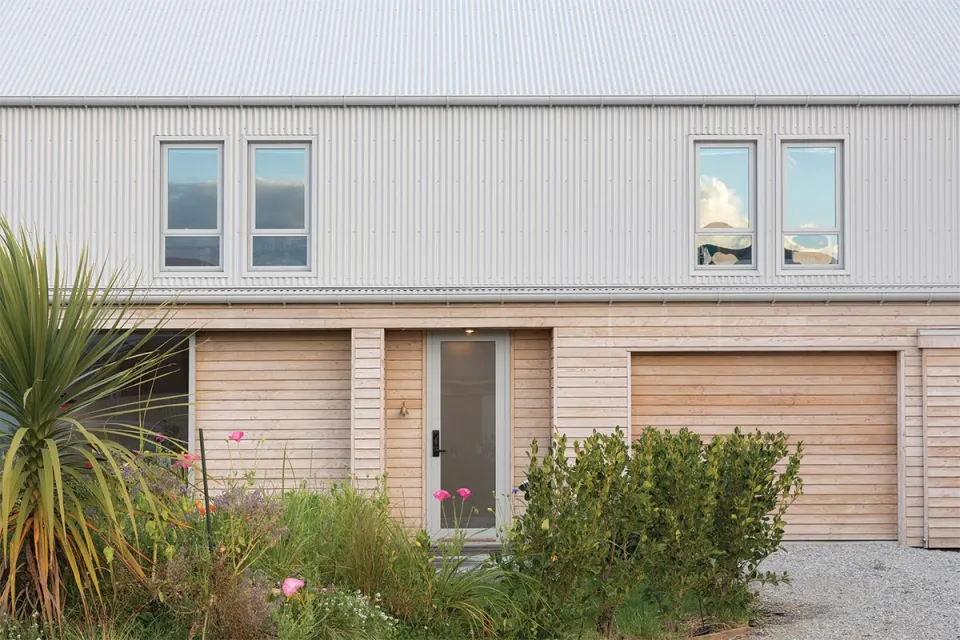 Shotover House Vulcan Cladding Abodo Wood 1