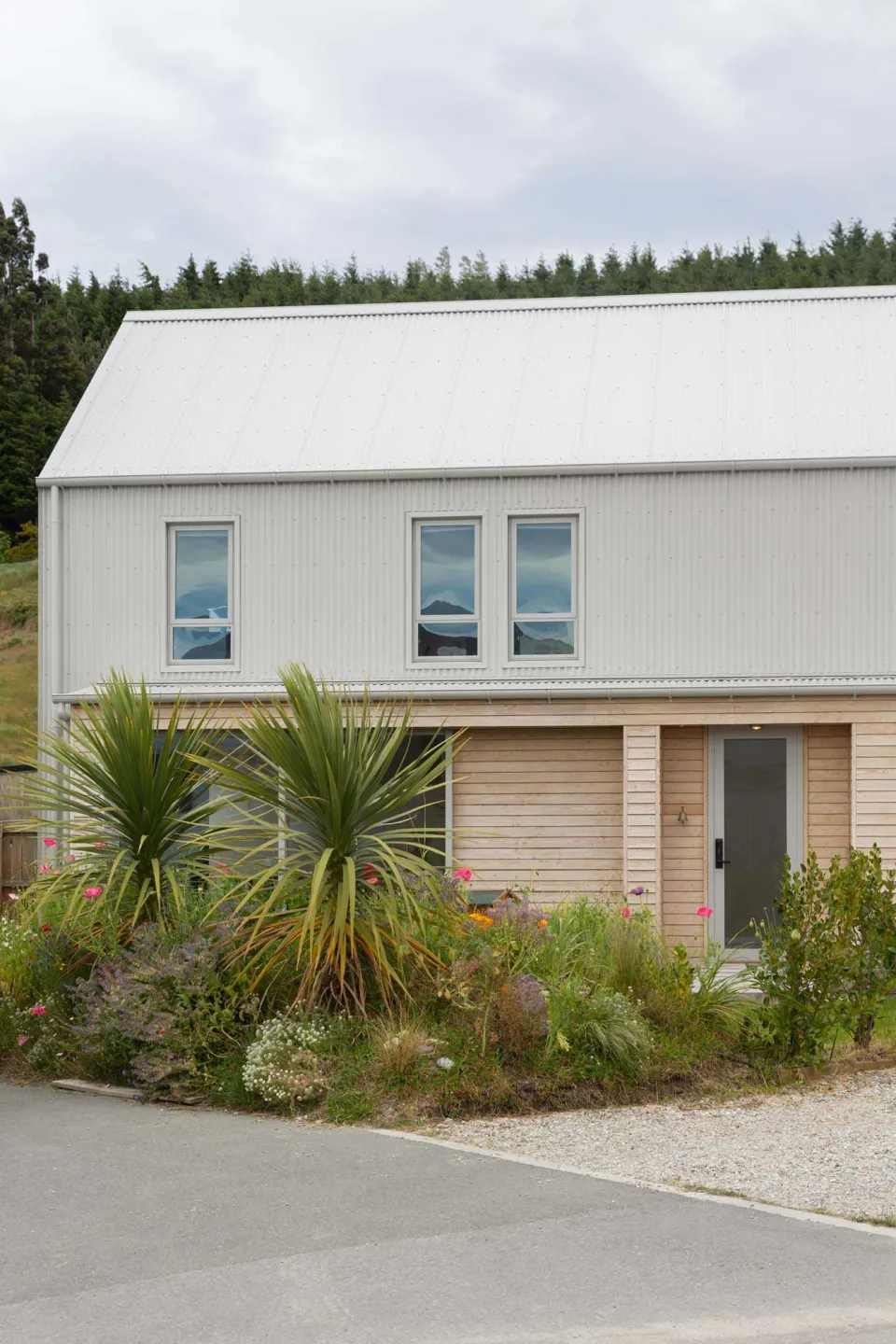 Shotover House Vulcan Cladding Abodo Wood 3