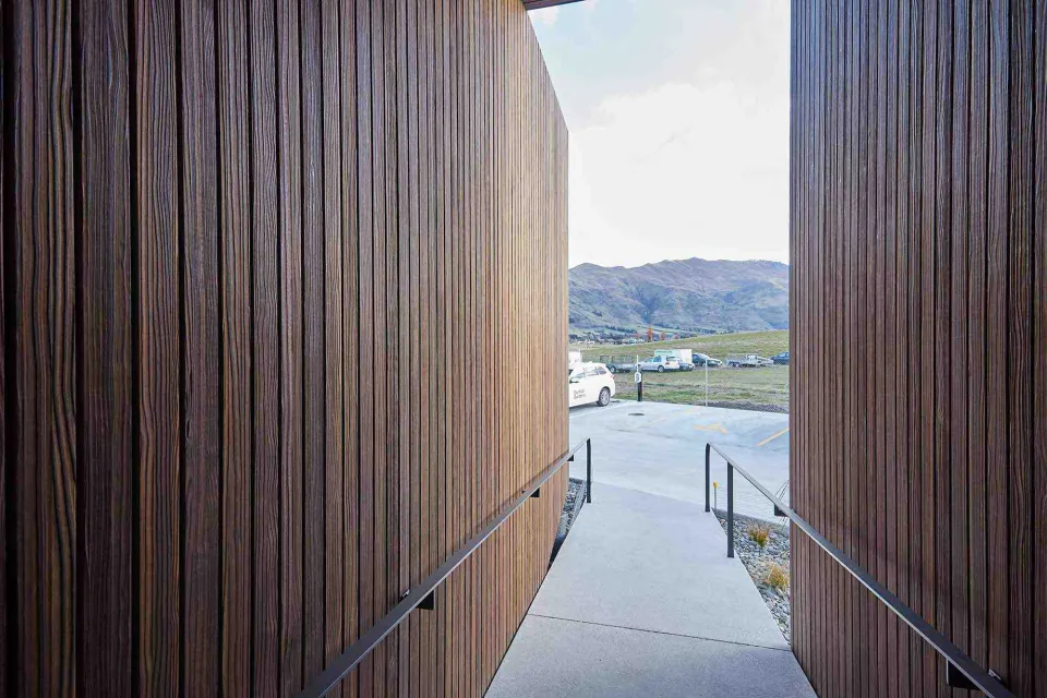 Dunlop Hub Vulcan Joinery Abodo Wood 32