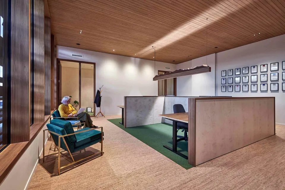 Dunlop Hub Vulcan Joinery Abodo Wood 40