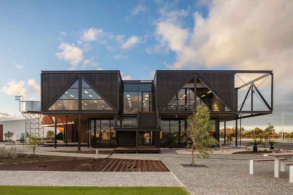 Food Innovation Precinct Vulcan Cladding and Screening Abodo Wood 03