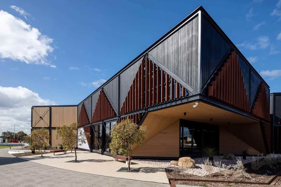 Food Innovation Precinct Vulcan Cladding and Screening Abodo Wood 04