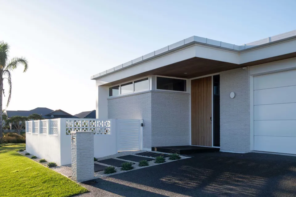 Palm Springs Vulcan Door Abodo Wood 03