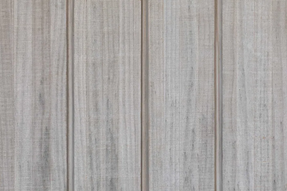 Vulcan Cladding Bandsawn Finish in Sioox Wood Coating